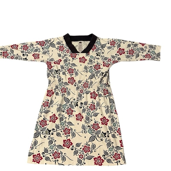 TEA COLLECTION ~ Bundle/Lot of Two Girls Dresses and One Long Sleeve Hooded Tee - Picture 2 of 13